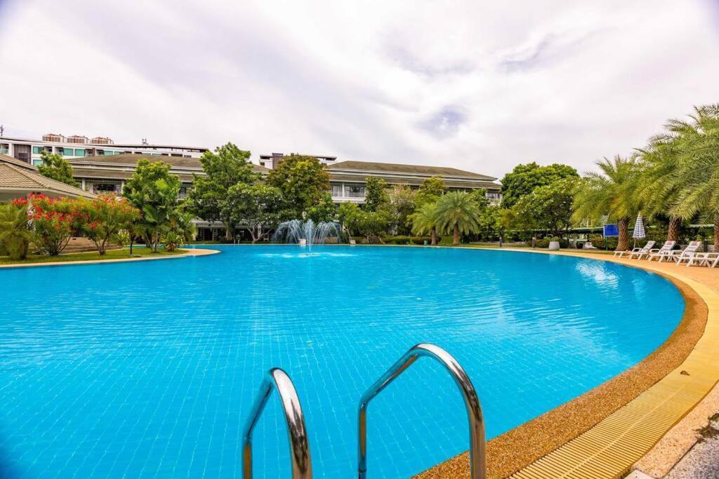 4 Bedroom Townhouse In Great Location! Huahin Kültér fotó