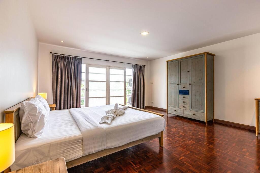 4 Bedroom Townhouse In Great Location! Huahin Kültér fotó
