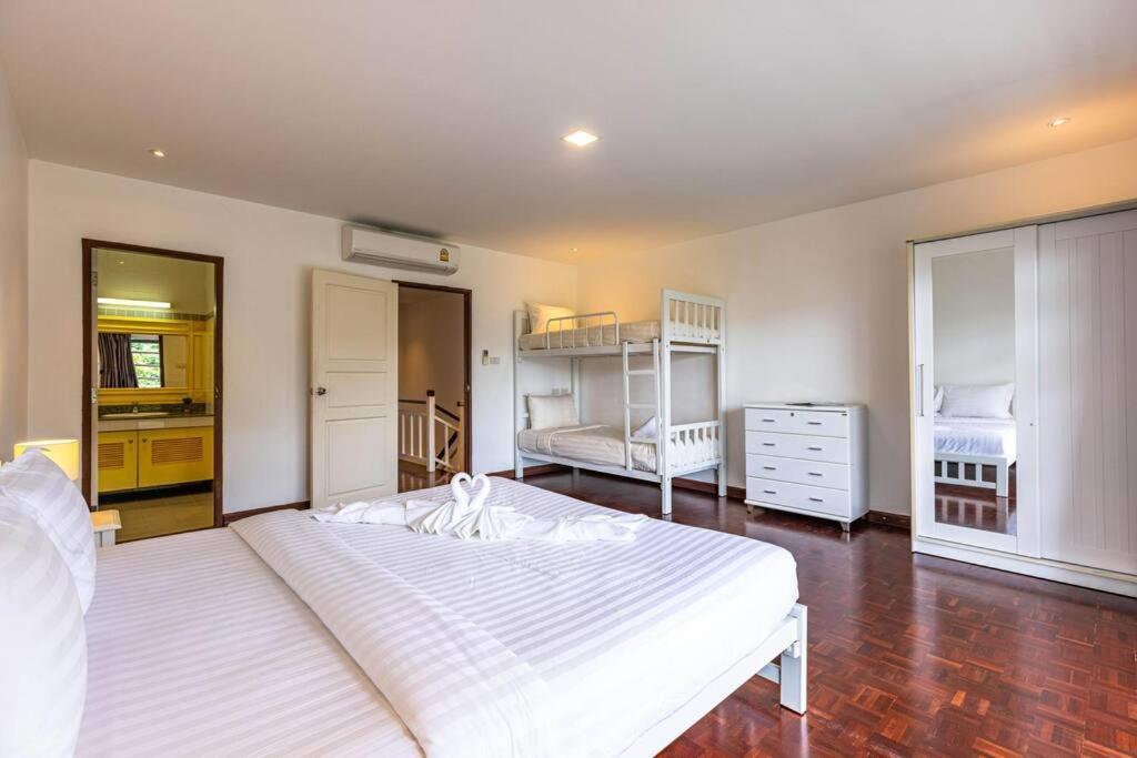 4 Bedroom Townhouse In Great Location! Huahin Kültér fotó