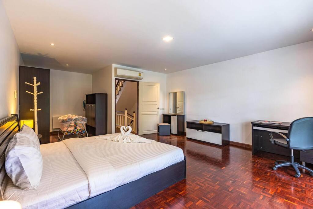 4 Bedroom Townhouse In Great Location! Huahin Kültér fotó