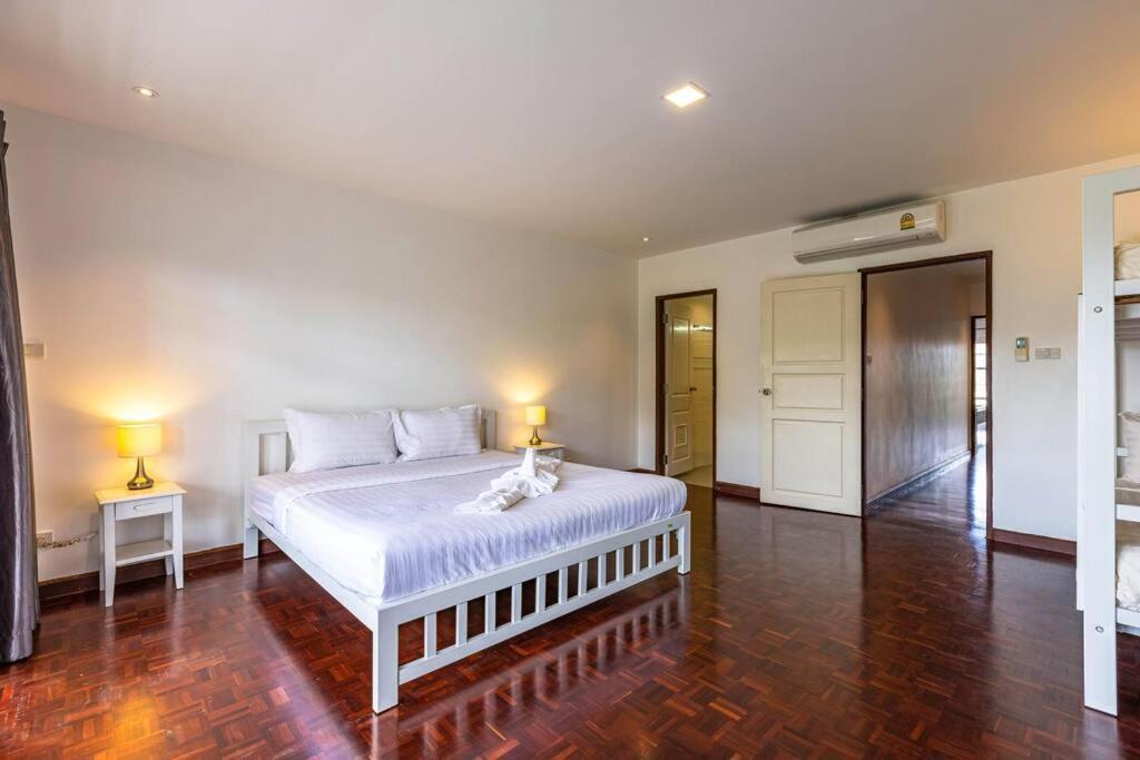 4 Bedroom Townhouse In Great Location! Huahin Kültér fotó